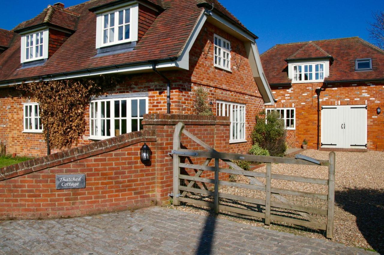 Thatched Cottage Hungerford Εξωτερικό φωτογραφία